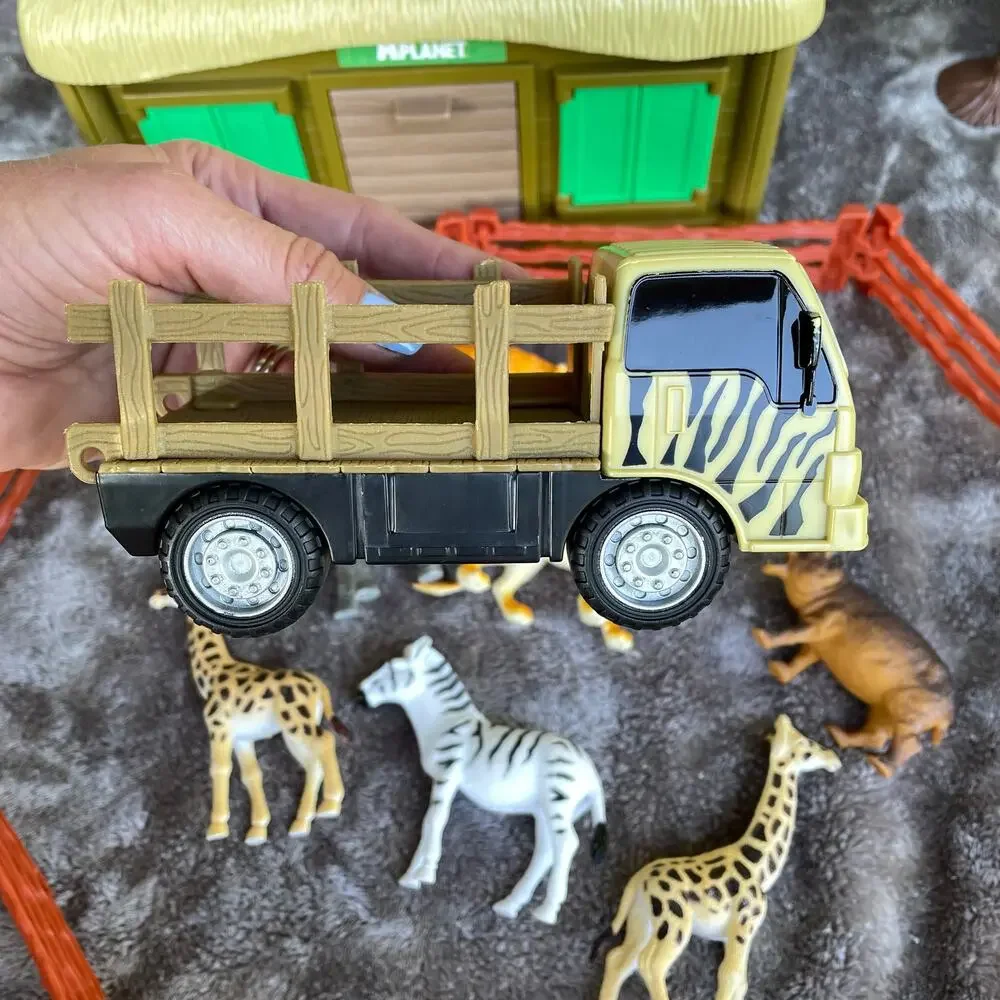 Vintage Toys R Us Safari Play Set Animal Planet Hut Truck Wild Jungle INCOMPLETE